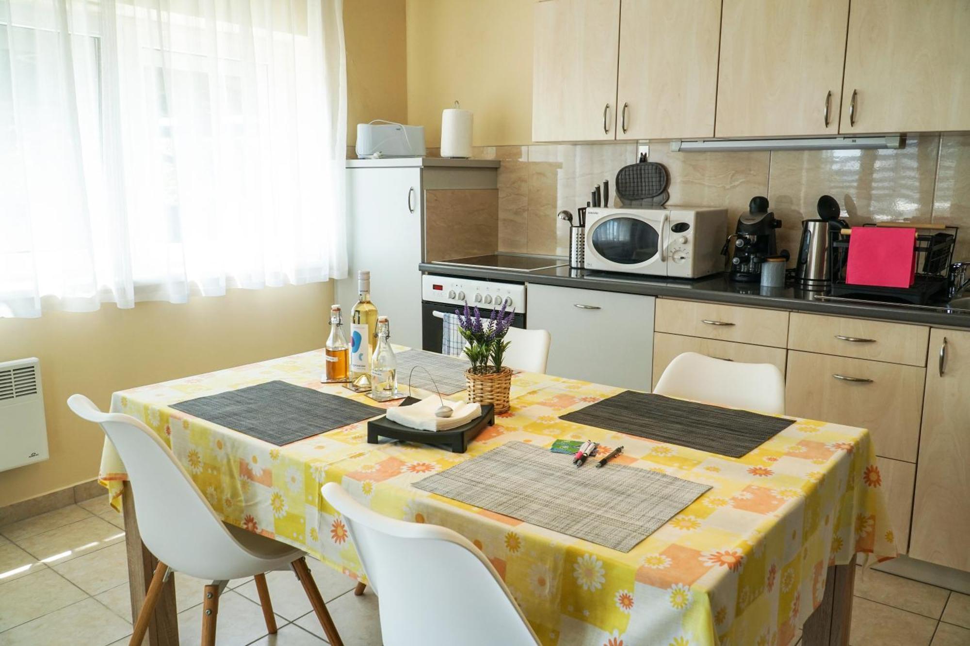 Fuegefa Apartman Balatonalmadi Luaran gambar